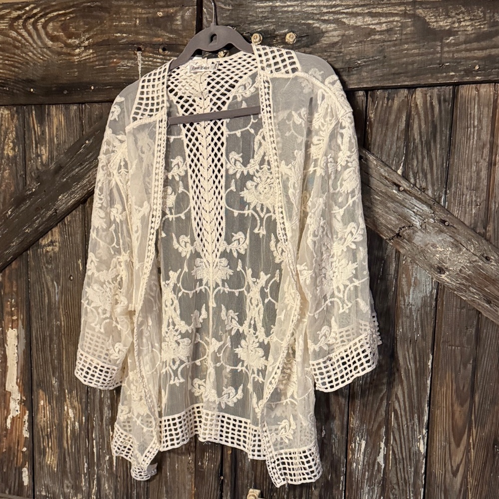 Roommates Cream Lace Overlay